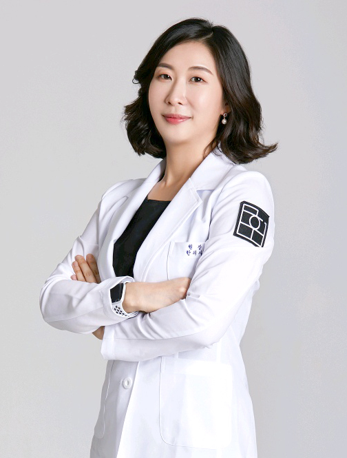 차진아 원장 의료진 사진